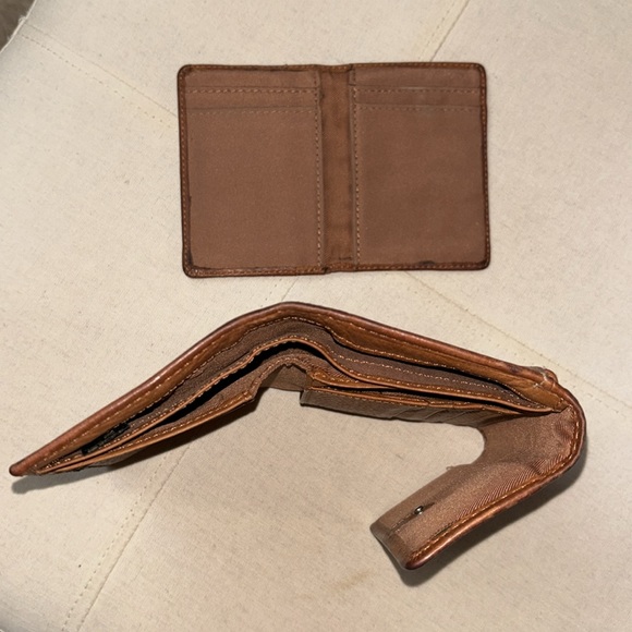 Fossil Tri-Fold Brown Distressed Leather Wallet - Picture 7 of 12